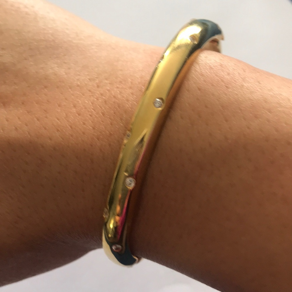 Gold plated bracelet with crystals